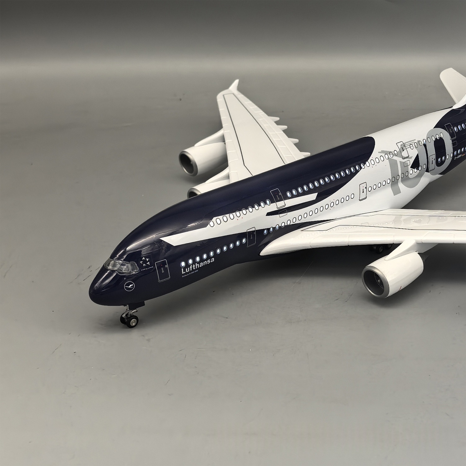 New 45cm Lufthansa A380 100 Ye - Model Kit Airplane recension och pris