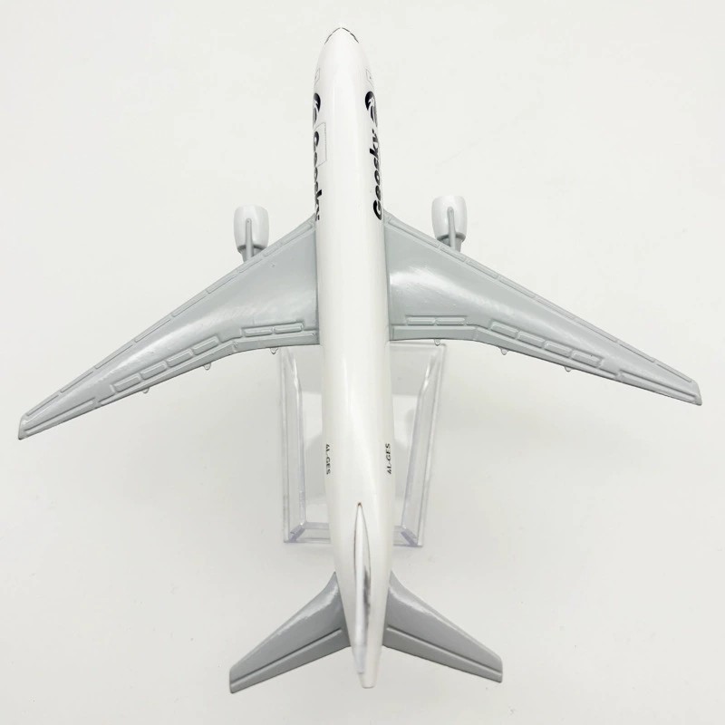 16cm Georgia B767 Toy Airplane - Model Kit Airplane recension och pris