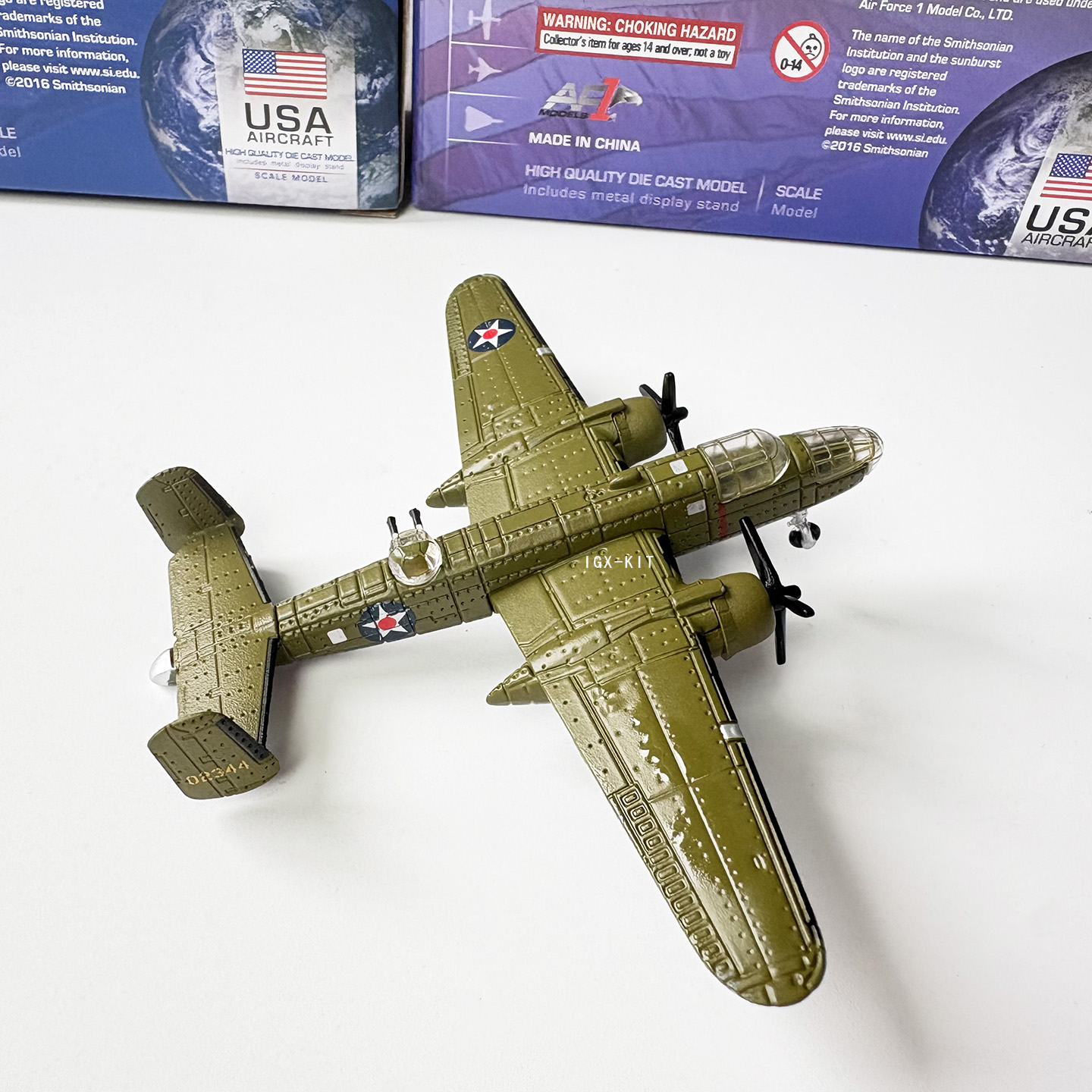 1/200 Scale WWII U.S. B-25 Mit - Model Kit Airplane recension och pris