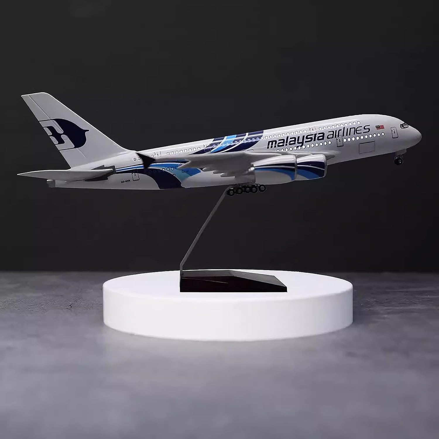 1:160 Scale Malaysia Airlines  - Model Kit Airplane recension och pris